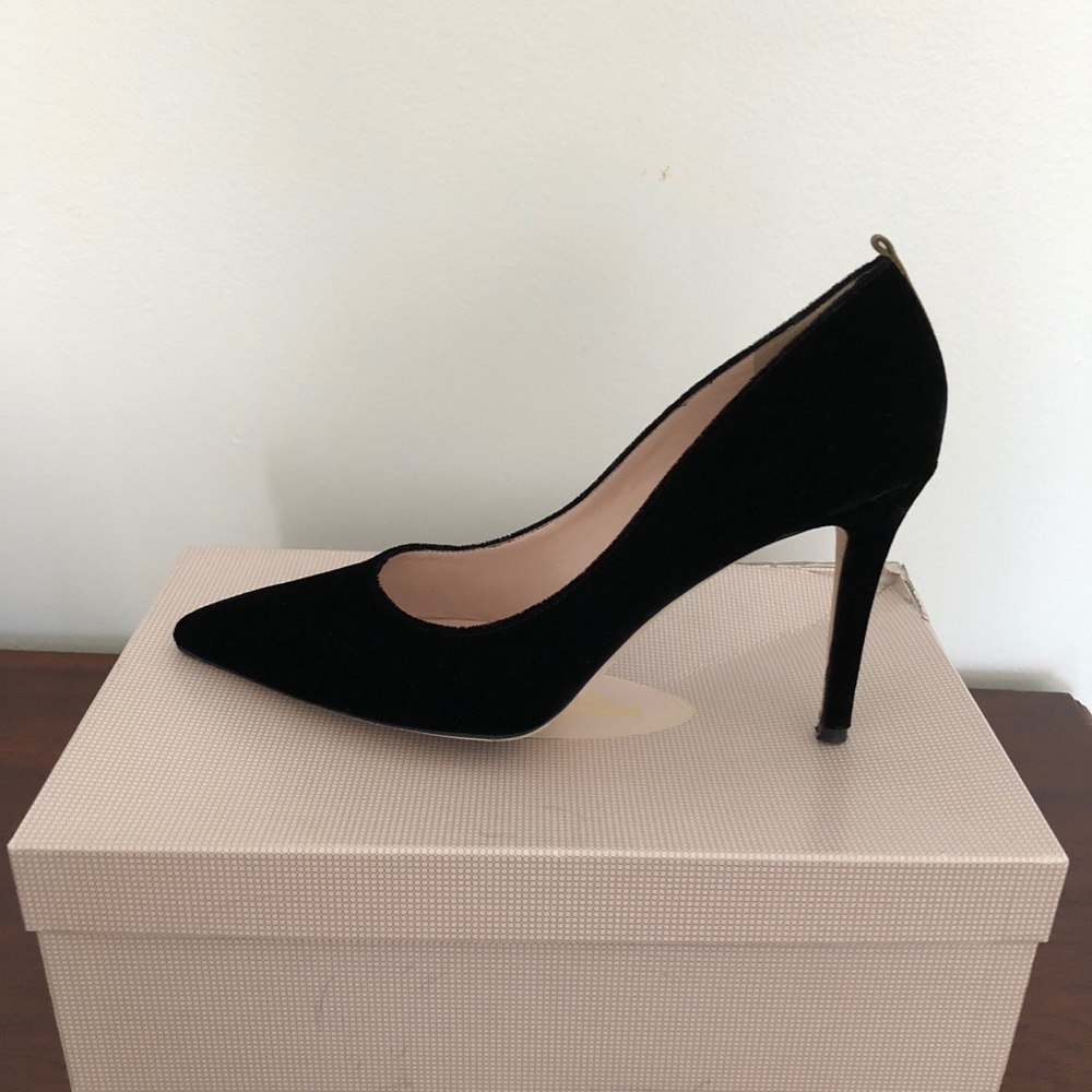 SJP black velvet heels!